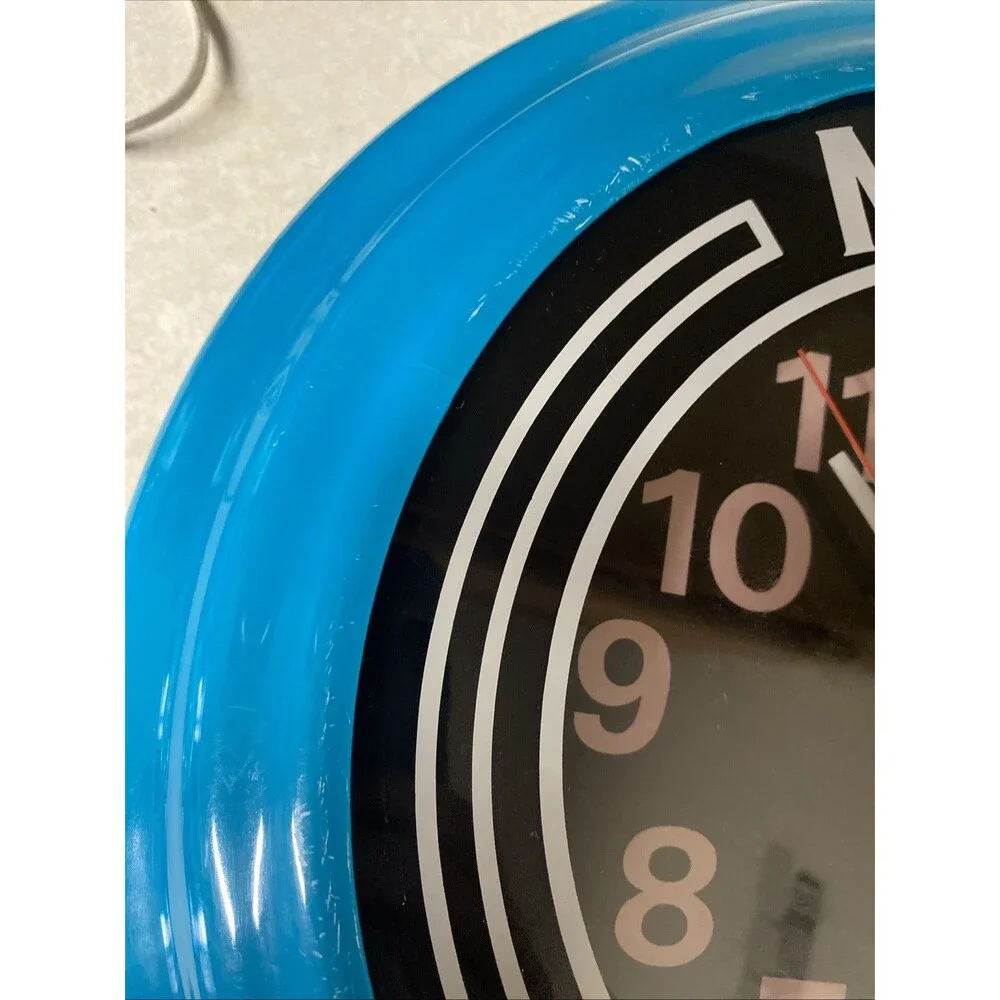 Vintage Mom Bar And Grill Light Clock 14